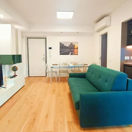 Apartman Yr - Bicocca Milánó